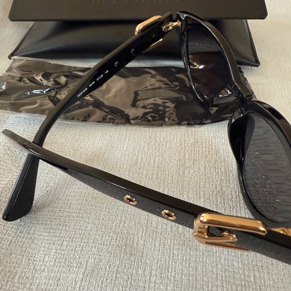 MOSCHINO CAT EYE SUNNIES - Picture 6 of 9